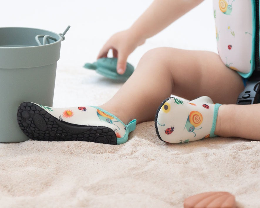Botinhas de bebê Kiokids Aquasocker Snail