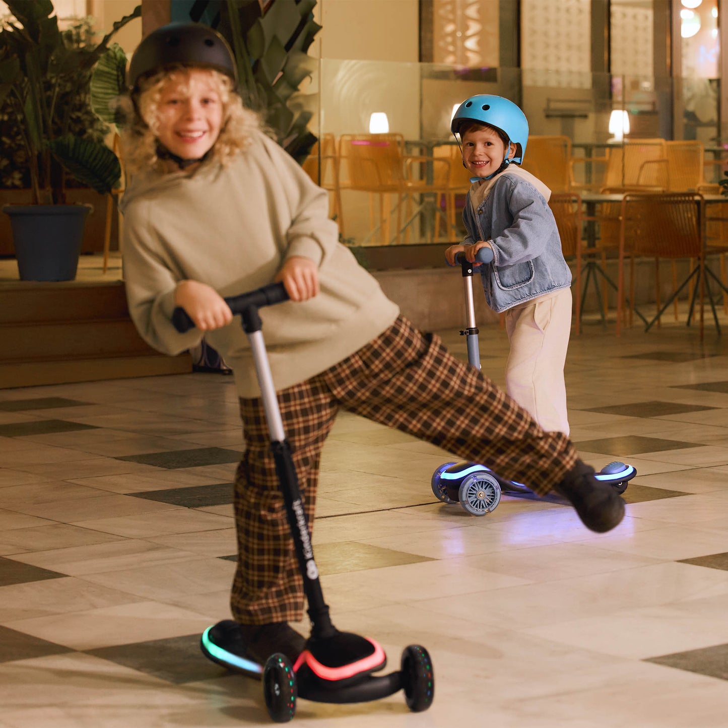 Patinete Infantil RAKET - 3 Ruedas con Manillar Ajustable y Luces LED de Kinderkraft