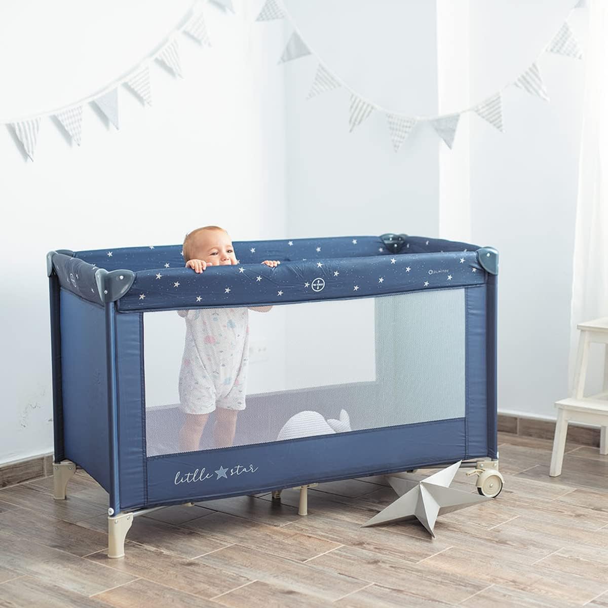 Berço de viagem portátil dobrável Olmitos Little Star para bebês 