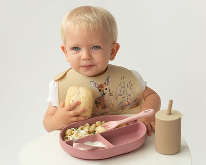 Set de cubiertos y bandeja blw en silicona con divisiones y ventosa  Kiokids